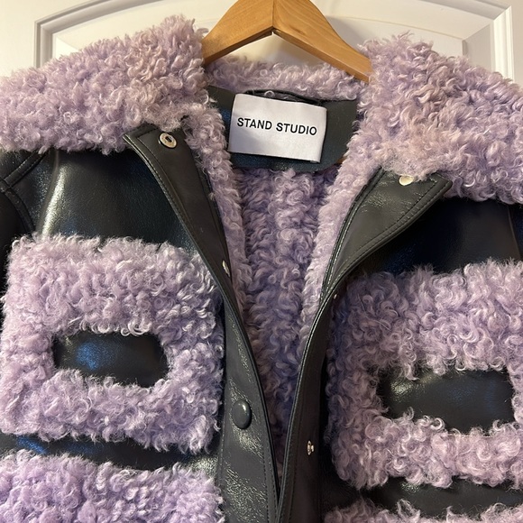 STAND STUDIO Fleur Cropped Shearling Jacket - Picture 2 of 3